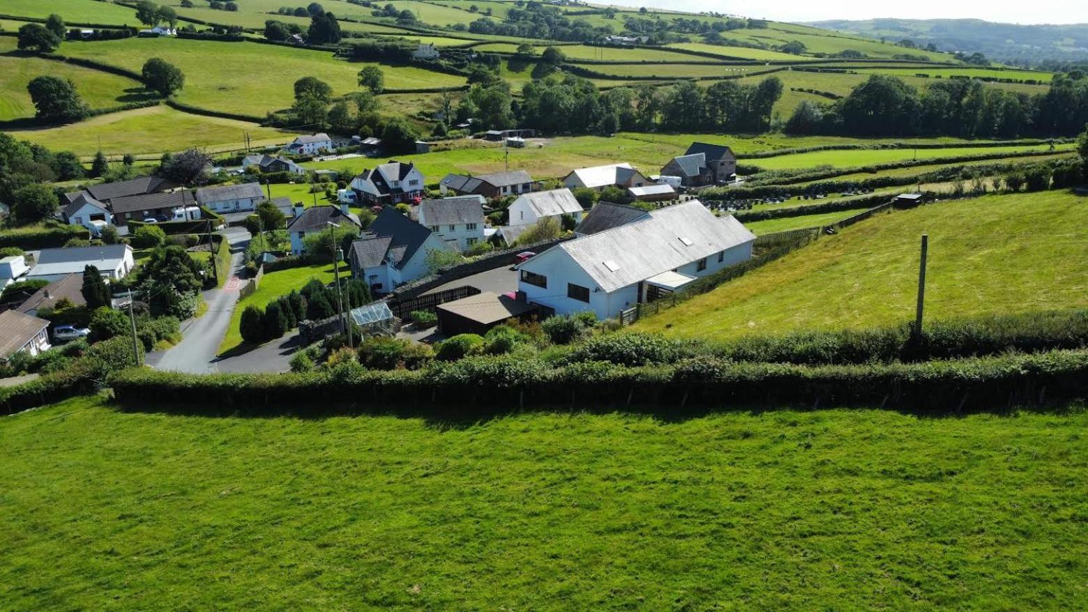 Y Grange Acomodação com café da manhã Llanfihangel-y-Creuddyn Exterior foto